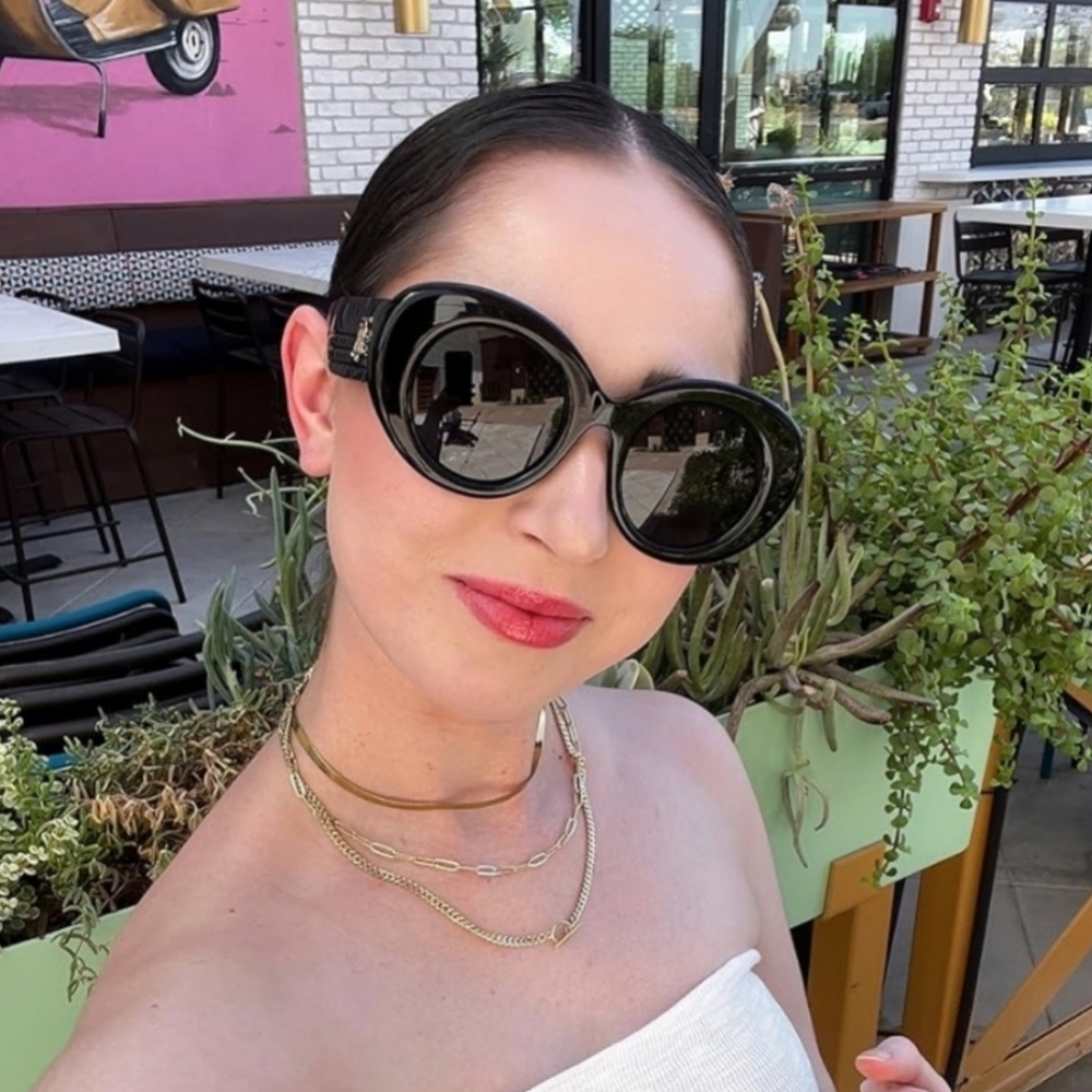 Burberry Chic Black Sunglasses/ FULL INCLUSION/ BNWT - Picture 2 of 10
